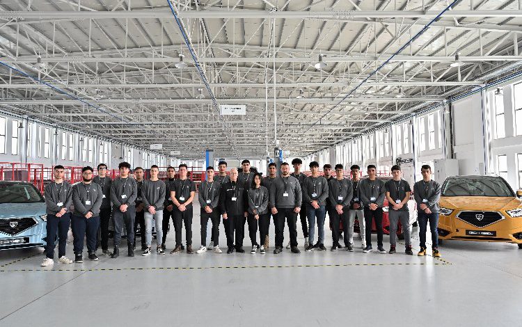 GÜNSEL Akademi’nin ilk mezunları ‘Yakın Doğu’ya yerleşti GÜNSEL Akademi’nin ilk mezunları ‘Yakın Doğu’ya yerleşti