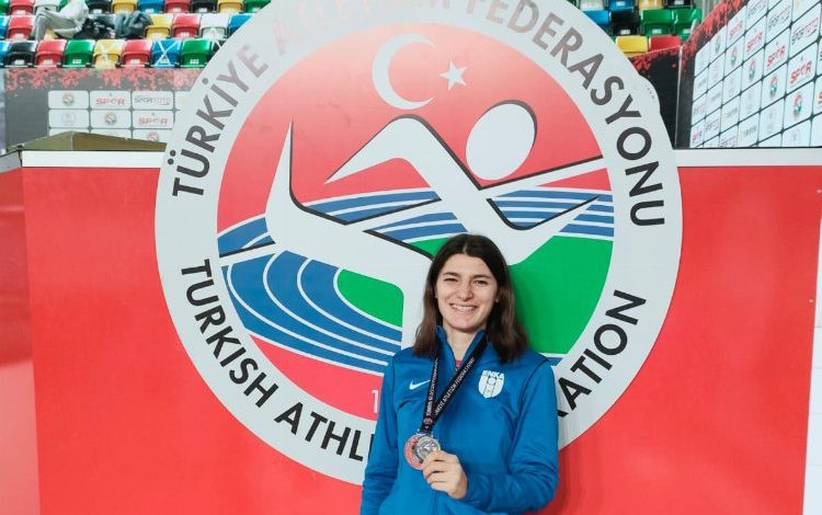 Niğde’nin gururu Aleyna Türkiye 2. oldu Niğde’nin gururu Aleyna Türkiye 2. oldu