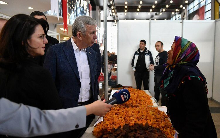 Mansur Yavaş’tan ‘Malatya Dayanışma Günleri’ne ziyaret