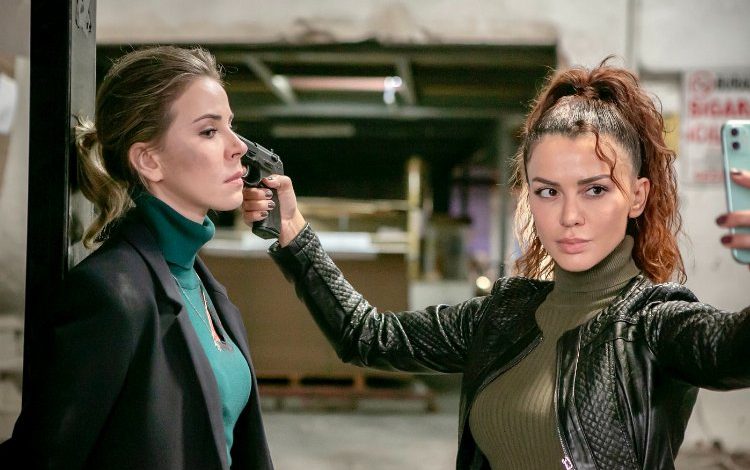 Özge Sarı Arka Sokaklar kadrosunda yerini aldı Özge Sarı Arka Sokaklar kadrosunda yerini aldı