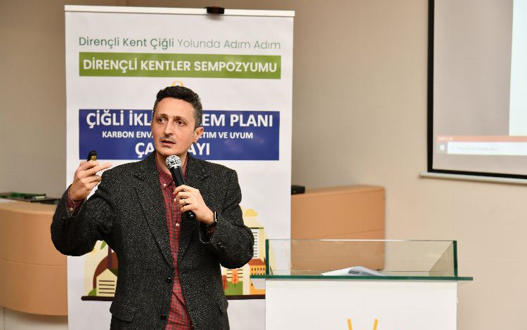 İzmir Çiğli’de iklim değişikliği mücadelesi kitaplaştırıldı İzmir Çiğli’de iklim değişikliği mücadelesi kitaplaştırıldı