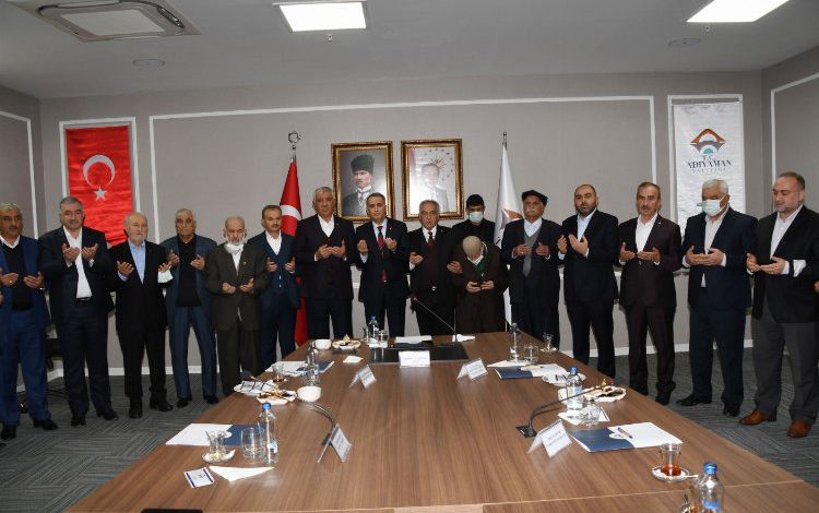 Adıyaman’da aileler valilik makamında barıştı