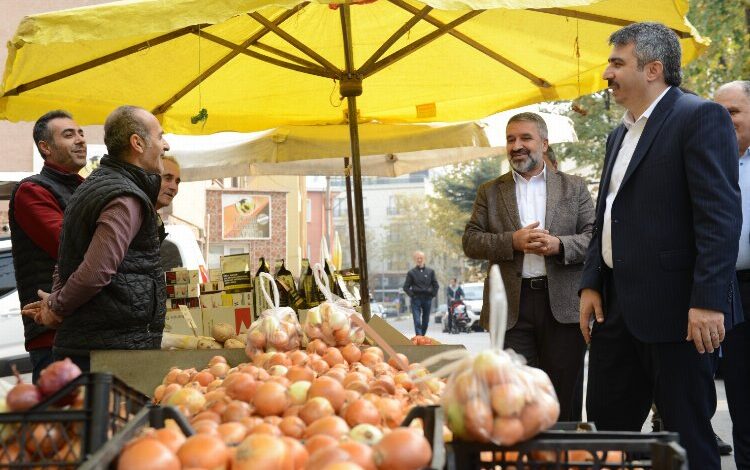 Bursa Yıldırım’da Başkan Yılmaz pazarcı esnafla buluştu Bursa Yıldırım’da Başkan Yılmaz pazarcı esnafla buluştu