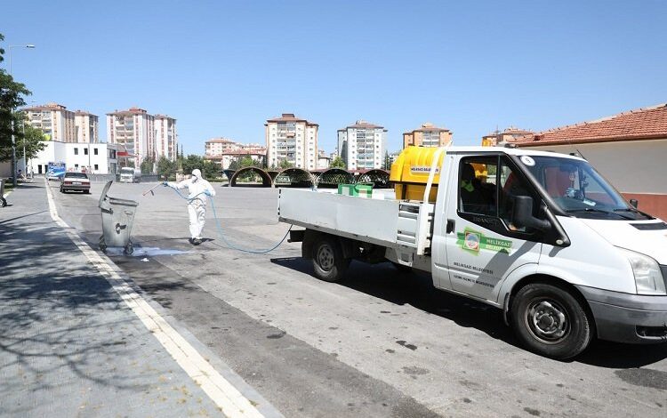 Kayseri Melikgazi’de mahallere ilaçlama