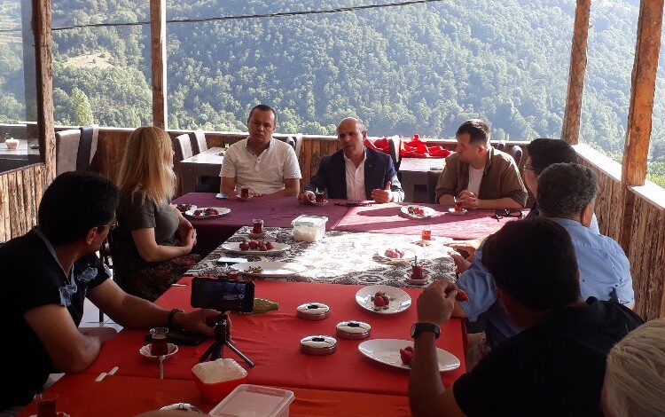 Bursa Büyükorhan ‘Dost Meclisi’ne konuk oldu