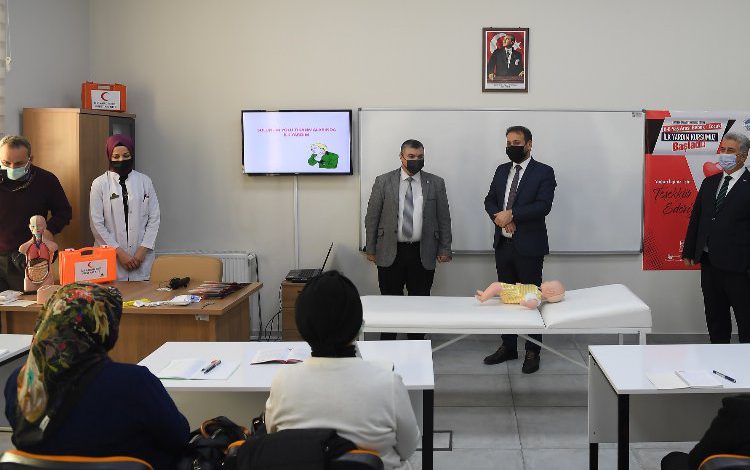 KAYMEK’ten çocuk ilk yardım kursu KAYMEK’ten çocuk ilk yardım kursu