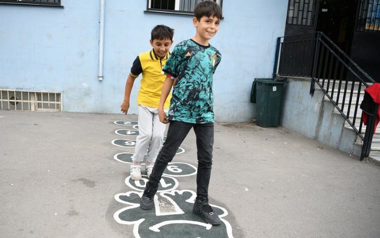 Çayırova’da geleneksel oyunlar, mutlu çocuklar