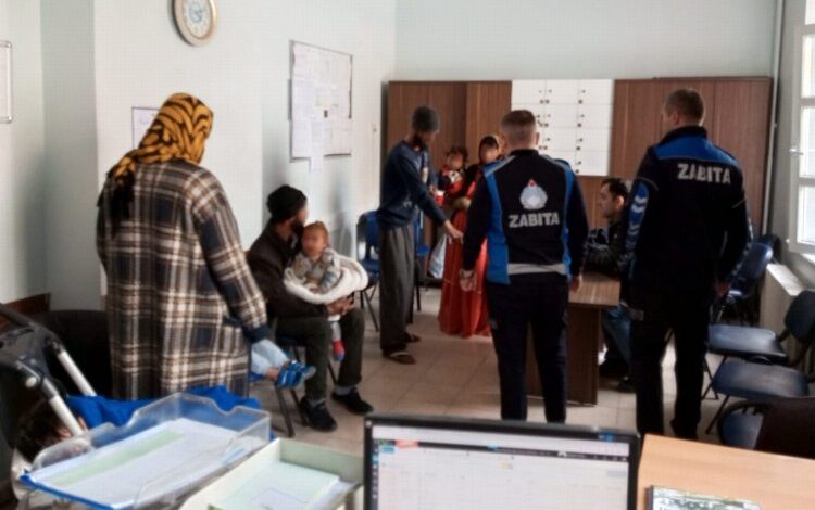 Bursa’da İnegöl Zabıtası’ndan dilencilere şok operasyon Bursa’da İnegöl Zabıtası’ndan dilencilere şok operasyon