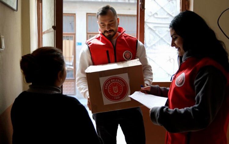 Bursa Gürsu’da Ramazan bereketi evlere ulaşıyor