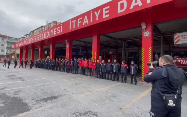 Kayseri itfaiyesinden sel mesaisi Kayseri itfaiyesinden sel mesaisi