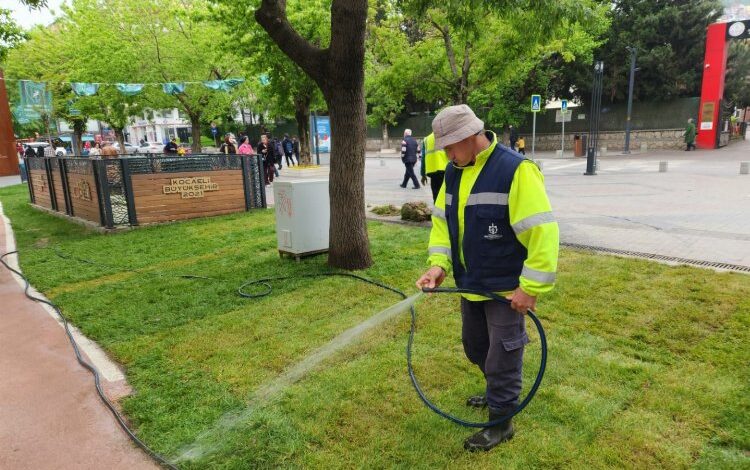 Kocaeli Cumhuriyet Bulvarı’nda yaza hazırlık Kocaeli Cumhuriyet Bulvarı’nda yaza hazırlık