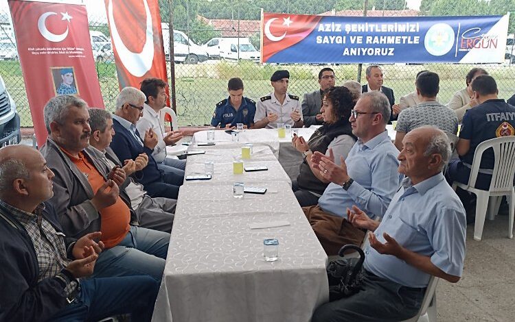 Manisa’da Köprübaşılı şehitler unutulmadı Manisa’da Köprübaşılı şehitler unutulmadı