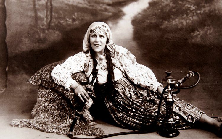 Tarihi sinagogda tarihi fotoğraf sergisi Tarihi sinagogda tarihi fotoğraf sergisi