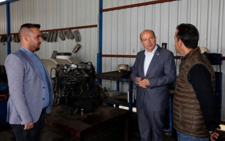 Ersin Tatar esnafın derdini dinledi