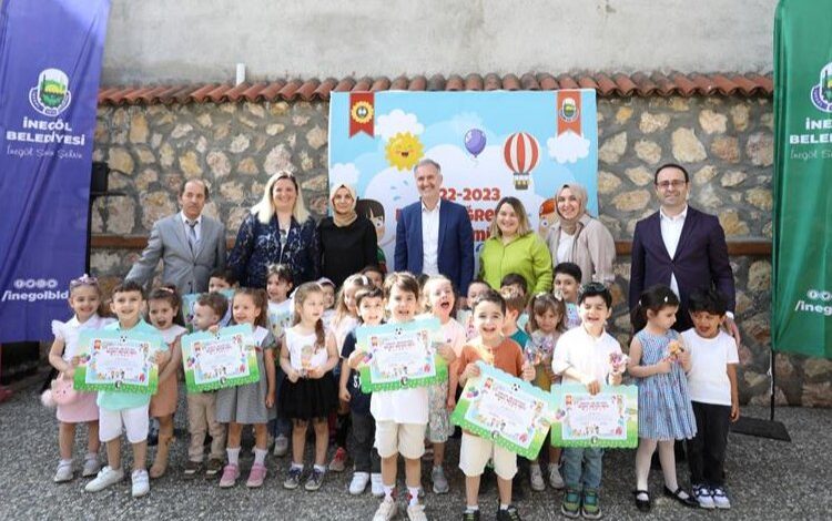 Bursa İnegöl’de Beşinci Mevsimin minikleri karnelendi