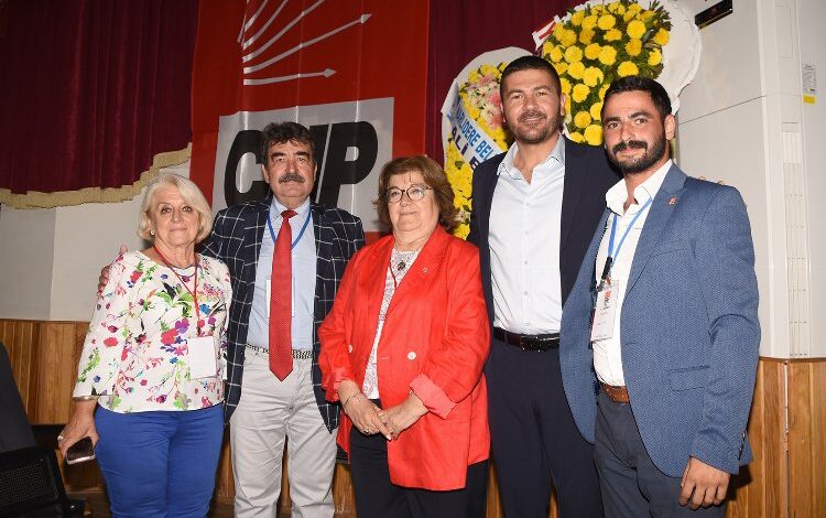 İzmir Foça CHP’de Çeşmeci dönemi İzmir Foça CHP’de Çeşmeci dönemi