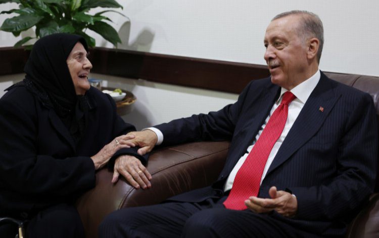 Cumhurbaşkanı Erdoğan, Afyonkarahisar Belediyesi’ni ziyaret etti