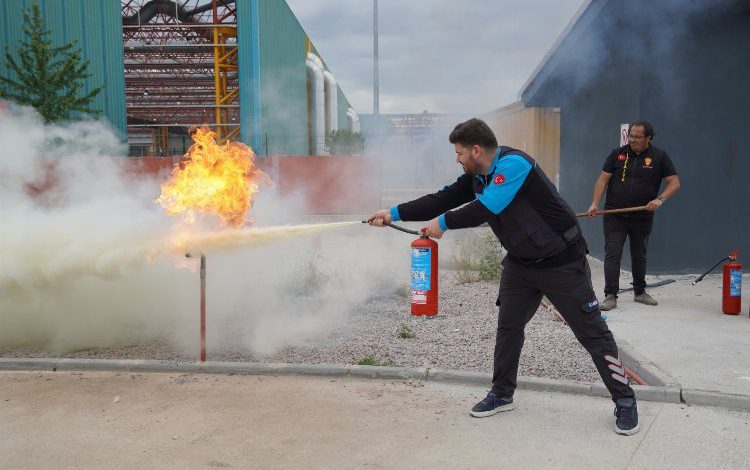 Kocaeli’de tatbikat gibi eğitim Kocaeli’de tatbikat gibi eğitim