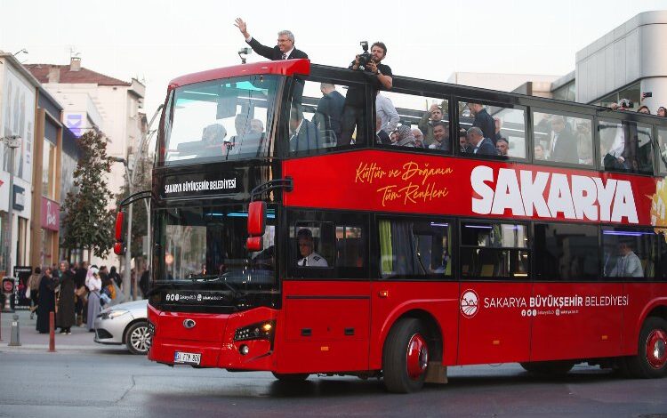 Üstü açık turizm otobüsü Sakarya’yı keşfe çıkıyor Üstü açık turizm otobüsü Sakarya’yı keşfe çıkıyor