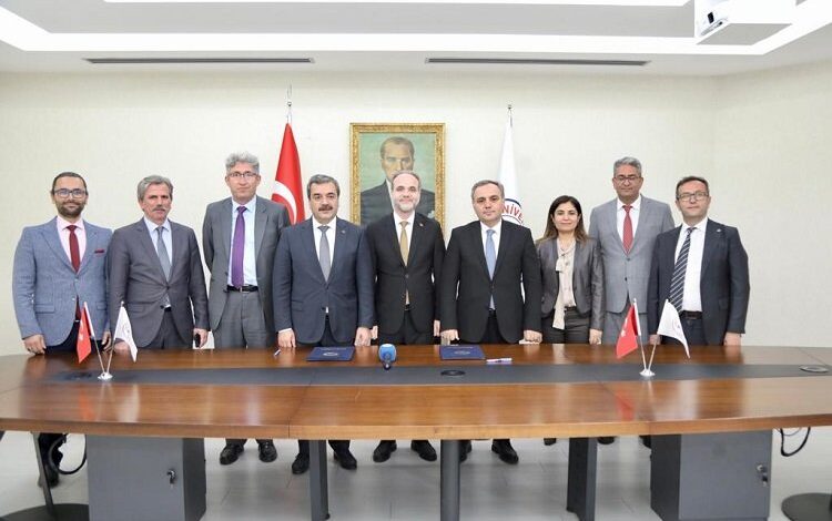 Anadolu Üniversiteler Birliği Dönem Başkanı Altun oldu