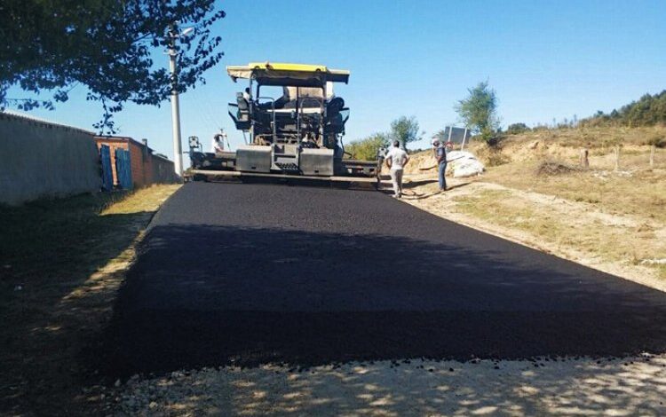 Bilecik’in kırsalı sıcak asfaltla buluştu Bilecik’in kırsalı sıcak asfaltla buluştu