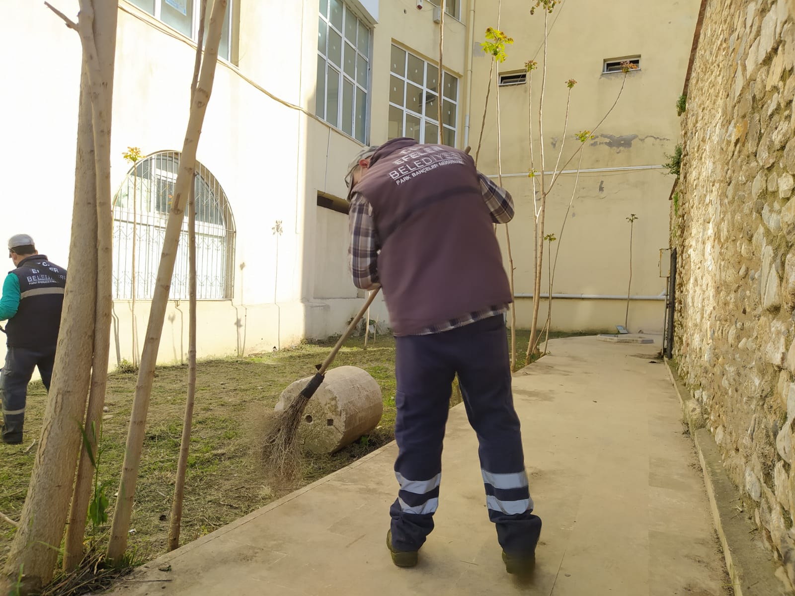 Aydın Efeler’de tarihi alana anında müdahale Aydın Efeler’de tarihi alana anında müdahale