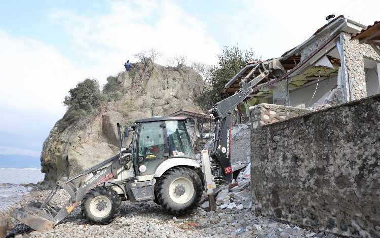 Bursa Gemlik’te kaçak yapı operasyonu Bursa Gemlik’te kaçak yapı operasyonu