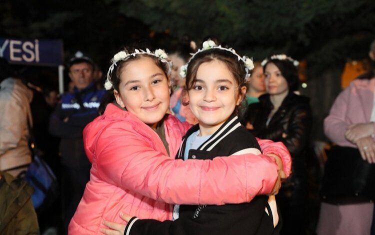 İzmit’te unutulmaz Hıdrellez coşkusu İzmit’te unutulmaz Hıdrellez coşkusu