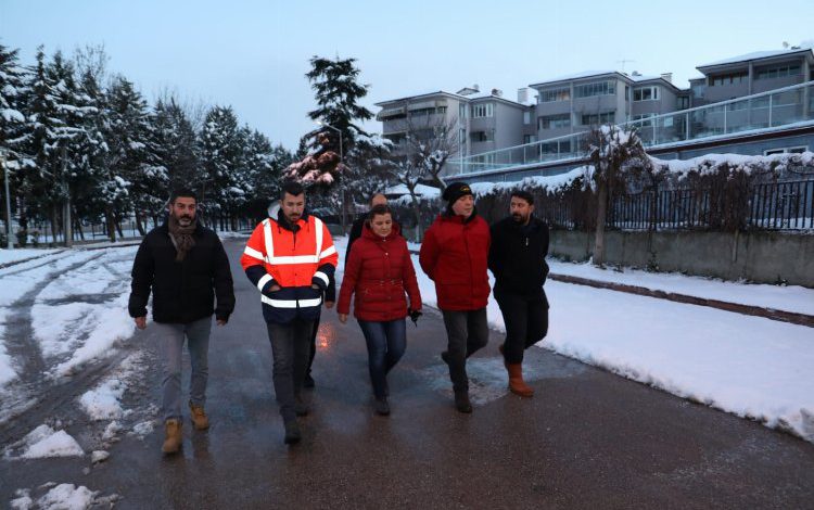 Kocaeli İzmit’te Hürriyet, Kuruçeşme’de kar denetimine çıktı Kocaeli İzmit’te Hürriyet, Kuruçeşme’de kar denetimine çıktı