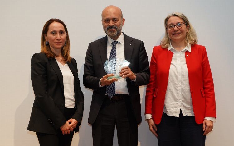 Zirvede ‘Düşük Karbon Kahramanı’ seçildi