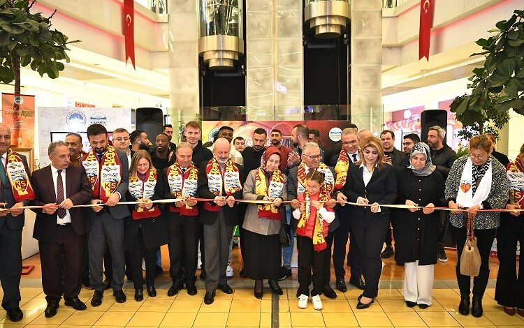 Kayserispor aşkı sergiye taşındı