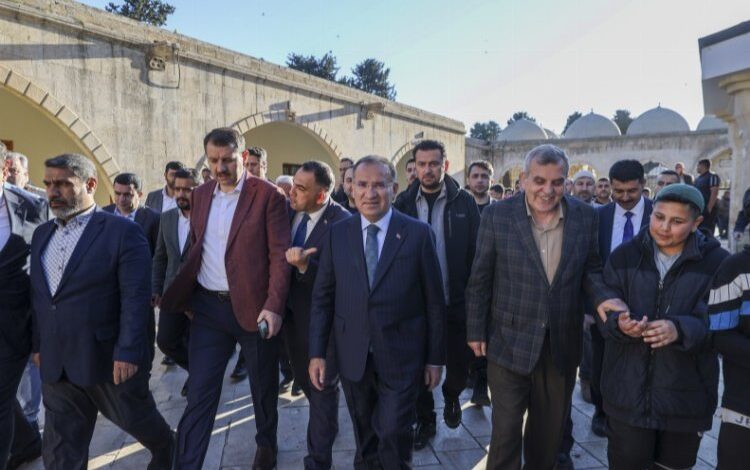 Bakan Bozdağ: Bayrama buruk girdik Bakan Bozdağ: Bayrama buruk girdik