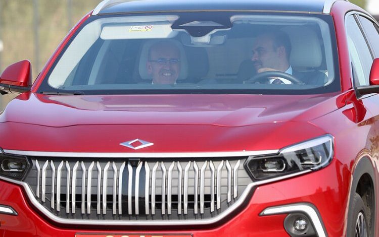 Bakanlar Togg direksiyonunda! 2023 sonunda hedef üretim 28 bin Togg Bakanlar Togg direksiyonunda! 2023 sonunda hedef üretim 28 bin Togg