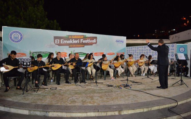 Yıldırım’da Yarenler türküleri yüreklere dokundu Yıldırım’da Yarenler türküleri yüreklere dokundu