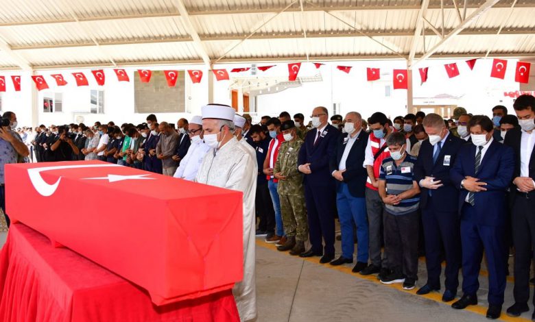 Piyade şehitlerimiz son yolculuklarına uğurlandı Piyade şehitlerimiz son yolculuklarına uğurlandı