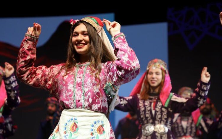 Bursa İnegöl ekibi uluslararası festivale renk kattı Bursa İnegöl ekibi uluslararası festivale renk kattı