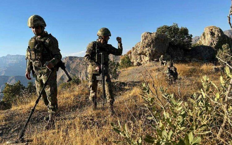 Pençe Kilit’te 455 terörist etkisiz hale getirildi! Pençe Kilit’te 455 terörist etkisiz hale getirildi!