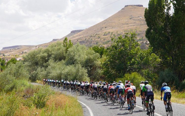 Kapadokya’dan Erciyes’e uzanan bisiklet yarışı Kapadokya’dan Erciyes’e uzanan bisiklet yarışı