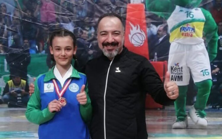 Kocaeli Çayırova madalyaya doymuyor Kocaeli Çayırova madalyaya doymuyor