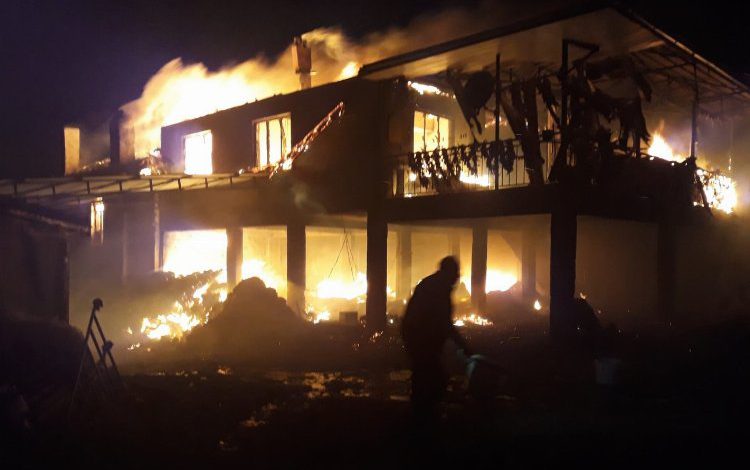 Aydın Karacasu Ziraat Odası Başkanı Sevinç’in evi yandı