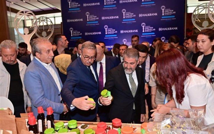Bakan Nebati Diyarbakır’da Bakan Nebati Diyarbakır’da