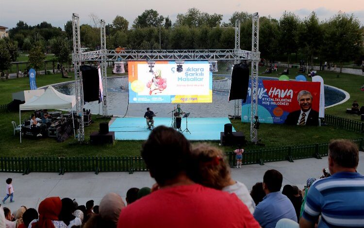 Sakarya’da Açık Hava Sahnesi’nde eğlence dolu hafta sonu