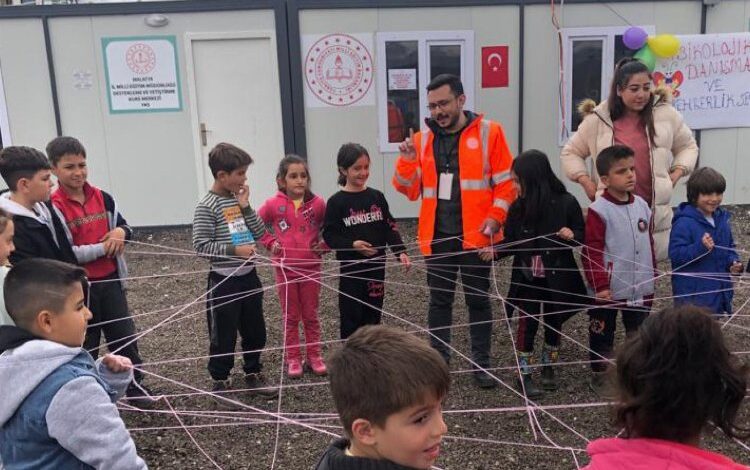 Afet bölgesinde psikososyal destek sürüyor