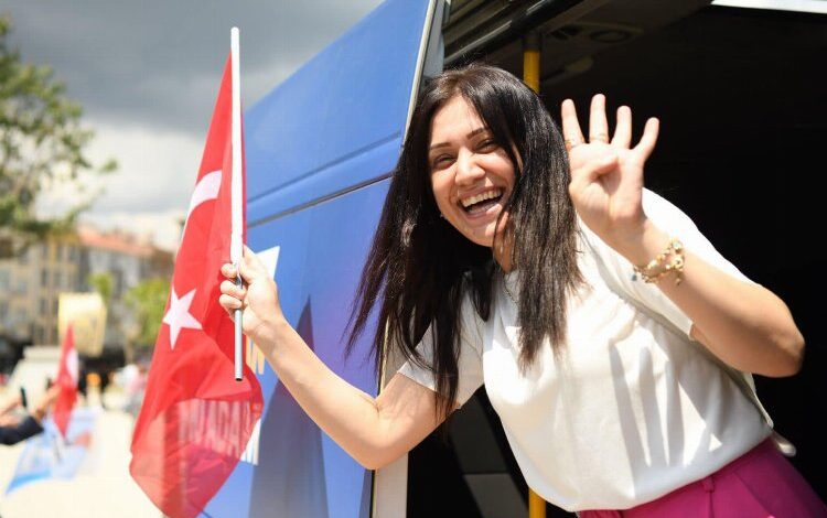 AK Parti’de Edirne’de Beril Üğdül’e yeni görev