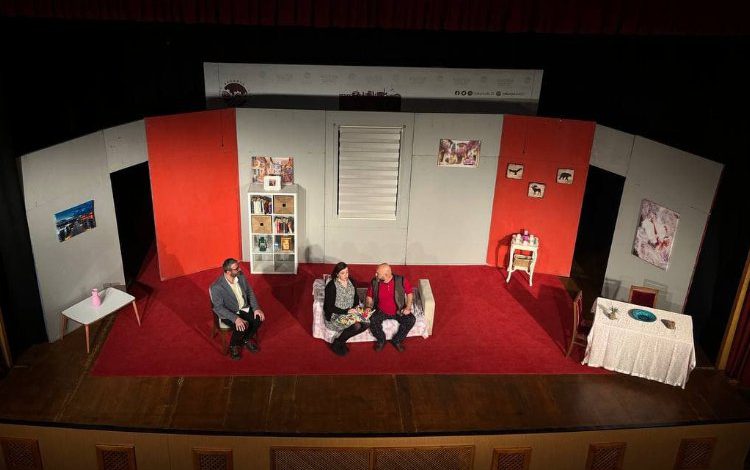 ‘Son 5 Dakika’ oyunu Sakarya AKM’de sahnelendi ‘Son 5 Dakika’ oyunu Sakarya AKM’de sahnelendi