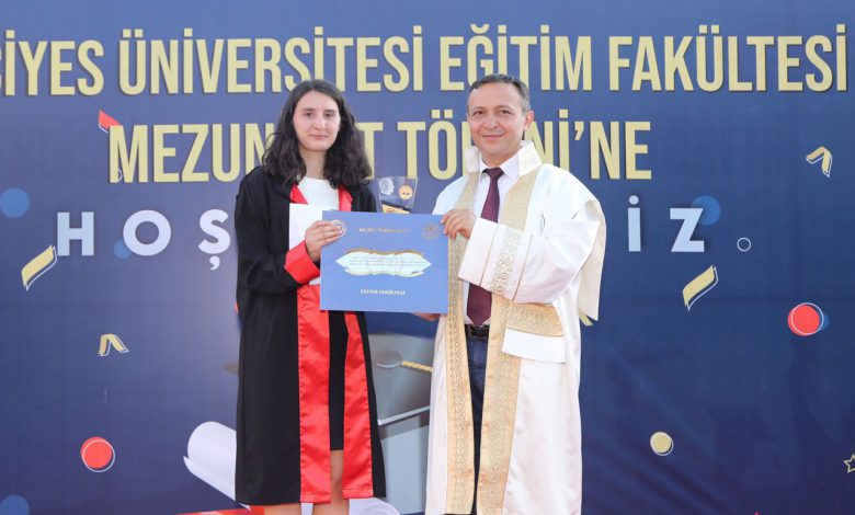 Kayseri ERÜ’de 460 ‘Eğitimci’ mezun oldu