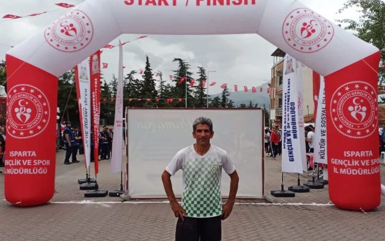 Manisalı atlet Isparta’da koştu Manisalı atlet Isparta’da koştu