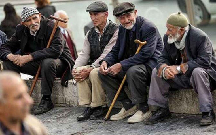 Emeklinin yüzde 25 zammı gündemden düşmüyor! Emeklinin yüzde 25 zammı gündemden düşmüyor!