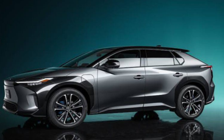 Tesla’ya karşı iki şirketten 170 milyar dolarlık yatırım