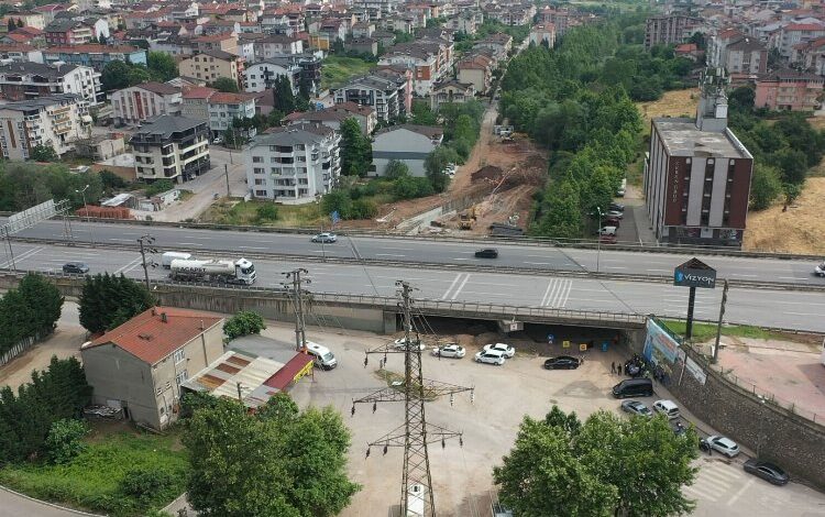 Derince-Körfez arasında trafiğe neşter! Derince-Körfez arasında trafiğe neşter!